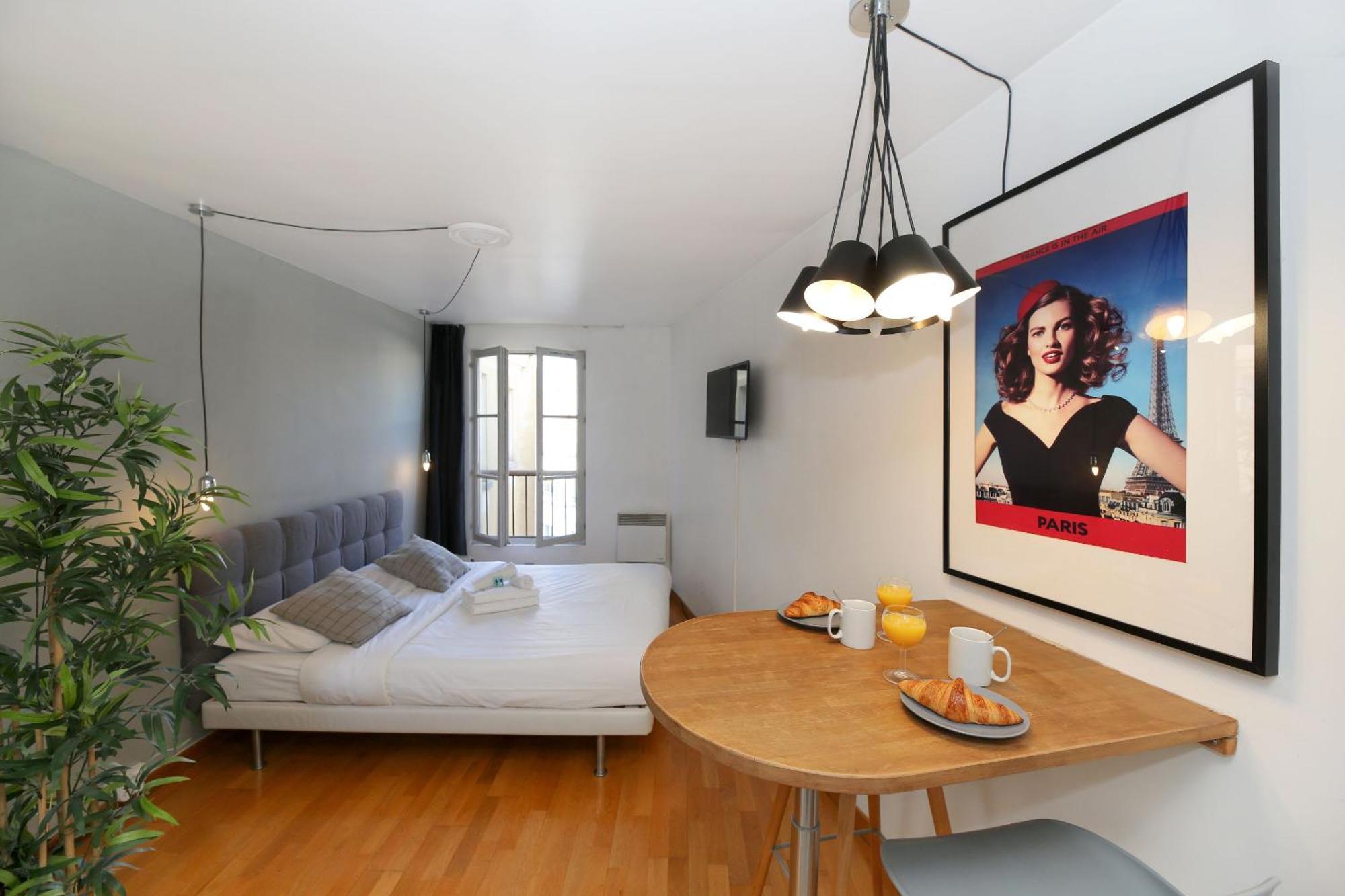 Service - En Face Du Musee - 5 Appartement Paris